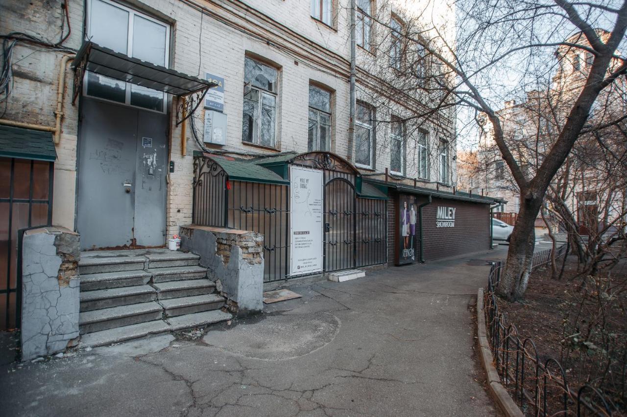 Zatyszna Quartira Bila Maidanu Nezalejnosti Apartment Kyiv Exterior photo